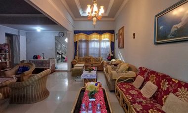 Dijual Rumah di komplek Demang Azzar jalan Demang lebar Daun.