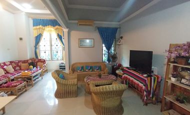 Dijual Rumah di komplek Demang Azzar jalan Demang lebar Daun.