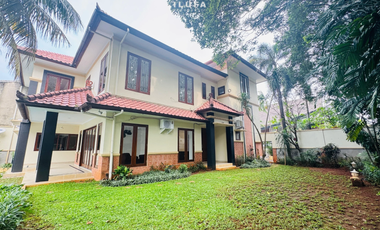 Disewakan rumah asri dalam compound back yard luas area kemang