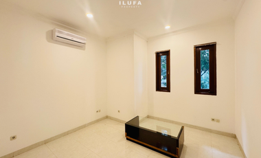 Disewakan rumah asri dalam compound back yard luas area kemang