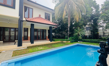 Disewakan rumah asri dalam compound back yard luas area kemang