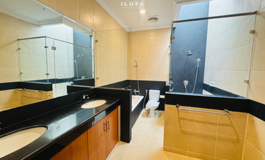 Disewakan rumah asri dalam compound back yard luas area kemang