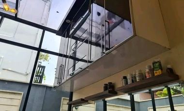 Rumah mewah dgn Kolam Renang Pribadi. Hunian yg nyaman dan Strategis