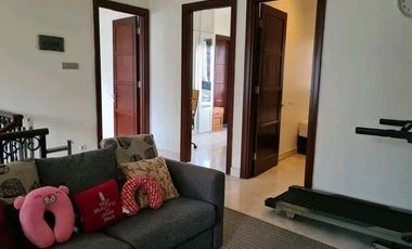 Rumah mewah dgn Kolam Renang Pribadi. Hunian yg nyaman dan Strategis