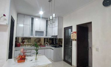 Disewakan Rumah Furnished di Komplek Perumahan Green Village Cipondoh