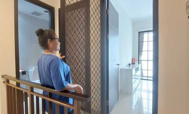 Disewakan Rumah Furnished di Komplek Perumahan Green Village Cipondoh