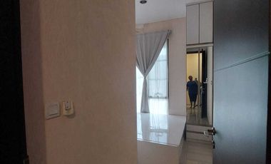 Disewakan Rumah Furnished di Komplek Perumahan Green Village Cipondoh