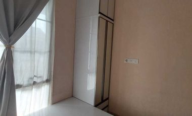 Disewakan Rumah Furnished di Komplek Perumahan Green Village Cipondoh