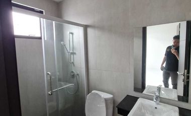 Disewa rumah kuningan village pik 2 uk 6x15 bagus