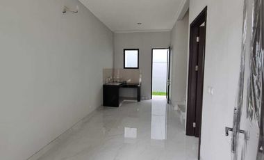 Disewa rumah kuningan village pik 2 uk 6x15 bagus