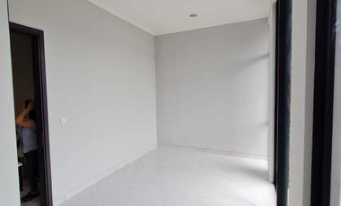 Disewa rumah kuningan village pik 2 uk 6x15 bagus