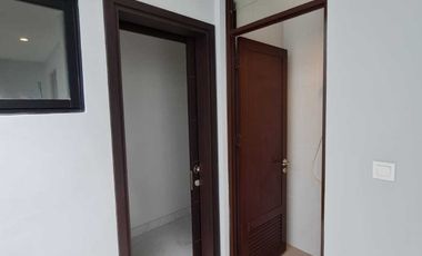 Disewa rumah kuningan village pik 2 uk 6x15 bagus