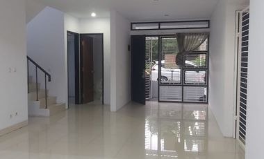 Di sewakan Rumah vasa wood lippo cikarang