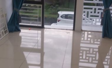 Di sewakan Rumah vasa wood lippo cikarang