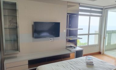 Di sewakan Apartemen mewah 3 bedrooms view pantai Borneo bay