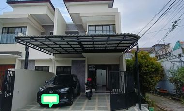 rumah cantik 2 lt hook dekat danau kerinci sawojajar dan tol