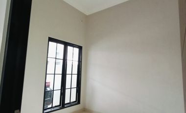 rumah cantik 2 lt hook dekat danau kerinci sawojajar dan tol