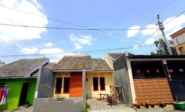 Rumah murah siap huni di perumahan dekat waduk cengklik