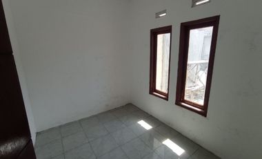 Rumah murah siap huni di perumahan dekat waduk cengklik