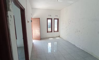 Rumah murah siap huni di perumahan dekat waduk cengklik