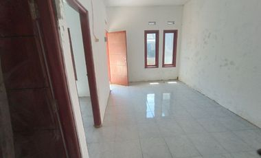 Rumah murah siap huni di perumahan dekat waduk cengklik