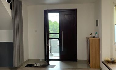 Disewakan Rumah Cluster Taman Simpruk Lippo Cikarang