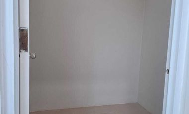 DISEWAKAN RUMAH CANTIK DAN LUAS TAMAN SURYA CENGKARENG JAKARTA BARAT