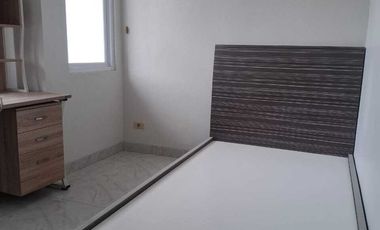 DISEWAKAN RUMAH CANTIK DAN LUAS TAMAN SURYA CENGKARENG JAKARTA BARAT