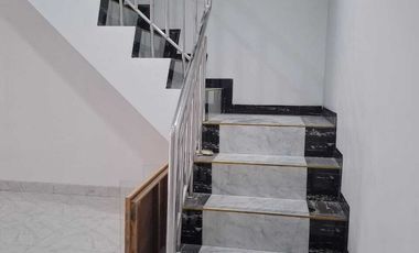 DISEWAKAN RUMAH CANTIK DAN LUAS TAMAN SURYA CENGKARENG JAKARTA BARAT