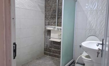 DISEWAKAN RUMAH CANTIK DAN LUAS TAMAN SURYA CENGKARENG JAKARTA BARAT