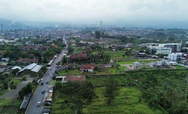 VILLA ROOFTOP PRIVATE POOL DEKAT ALUN ALUN BATU BONUS FURNISH