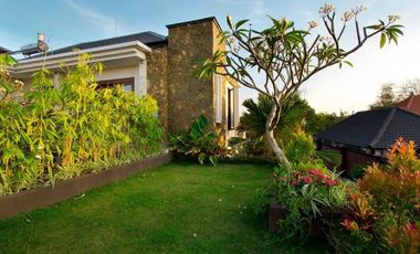 VILLA MODERN MINIMALIS FULL FURNISHED LOKASI JIMBARAN