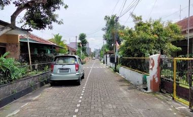 Jual Rumah di demangan baru catur tunggal depok sleman yogyakarta