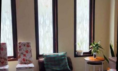 Rumah Cantik Minimalis 2 Lantai di Kebo Iwa Utara