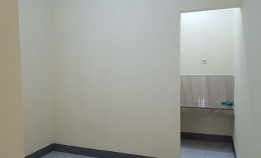 Di Kontrakan  Jl.Damai Raya/Jl.H,Nirin 2,Petukangan  Selatan Jak-Sel