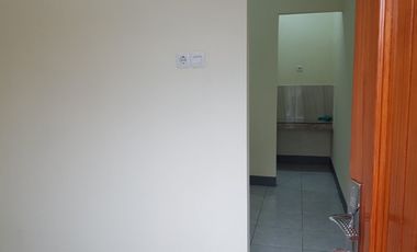 Di Kontrakan  Jl.Damai Raya/Jl.H,Nirin 2,Petukangan  Selatan Jak-Sel