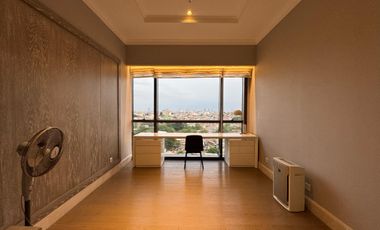 RENT 3 BEDROOMS LUXURIOUS FULL FURNISH 1 PARK AVENUE JAKARTA SELATAN