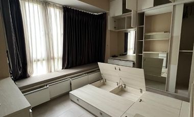 Town house Springhill Kemayoran Luas 9x17 M2 Bangunan 5 Lantai Bagus