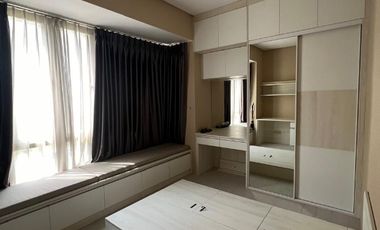 Town house Springhill Kemayoran Luas 9x17 M2 Bangunan 5 Lantai Bagus