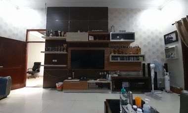 Dijual Rumah Full Furnished di Taman Sakura Indah