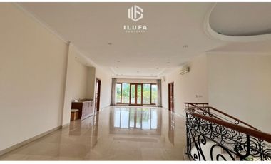 Disewakan Rumah Mewah  Asri Lokasi dekat Jalan Pejaten Barat Kemang