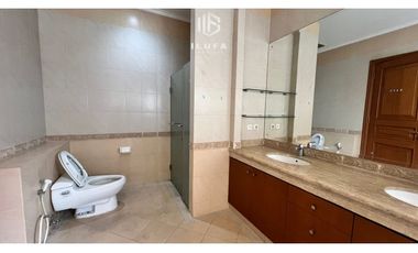 Disewakan Rumah Mewah  Asri Lokasi dekat Jalan Pejaten Barat Kemang