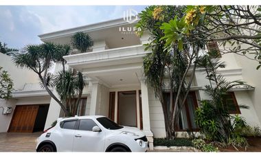 Disewakan Rumah Mewah  Asri Lokasi dekat Jalan Pejaten Barat Kemang