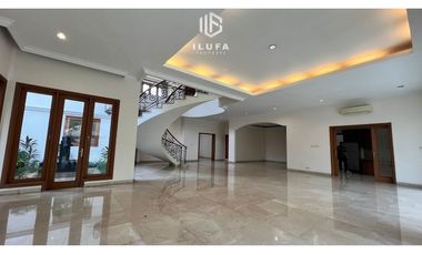 Disewakan Rumah Mewah  Asri Lokasi dekat Jalan Pejaten Barat Kemang