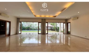 Disewakan Rumah Mewah  Asri Lokasi dekat Jalan Pejaten Barat Kemang