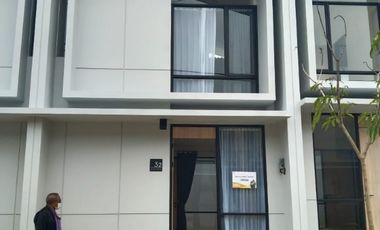 Dikontrakan Rumah  full Purnish lokasi  Kawasan KIIC di Karawang