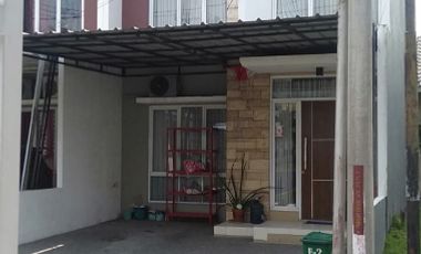 Di Kontrakan Rumah Full Purnish Depan RS Primayana di Karawang Barat