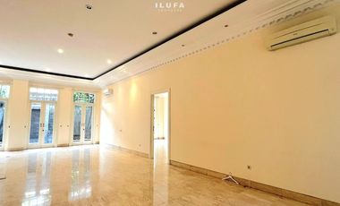 Disewakan Townhouse area Kemang Benda Lokasi Strategis