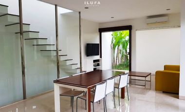 For Rent Townhouse 3Lt Furnished area Pejaten Barat