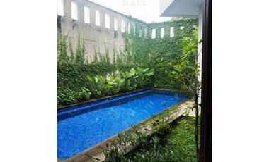 For Rent Townhouse 3Lt Furnished area Pejaten Barat